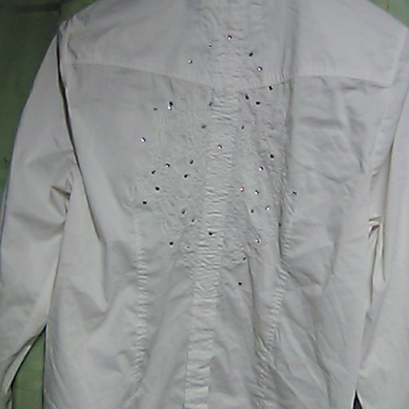 Top - Picture 2 of 3